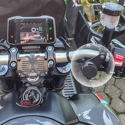 새로운 오토바이 듀얼 USB 소켓 빠른 충전 전화 Ipad 충전 전자 액세서리 Yamaha MT09 2017-2023 MT07 일년 내내